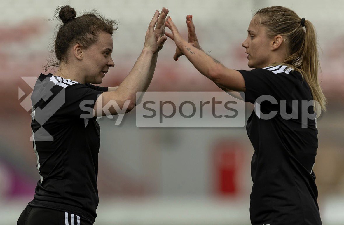 accieswfc's tweet photo. 🇦🇹 #DerBomber + #CM7 = ⚽️⚽️
@JosephineGiard 🤜🏻🤛@ChloeMuir17
📸 @CollargeImages https://t.co/AZeOwWfVTQ