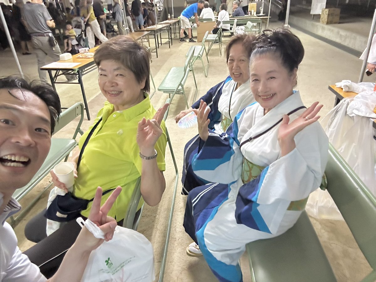 tsukasa_takashi's tweet photo. おかえり〜！
地元の皆様からのお声かけに感謝！

国会閉会し、地元東成・中本の夏祭りに参加
やっぱり地元の人のつながり、笑顔が、大好きです。めちゃくちゃ元気頂きました。

暑い中、ご準備頂いた皆様に心より感謝申し上げます。 https://t.co/edcN1RncQv