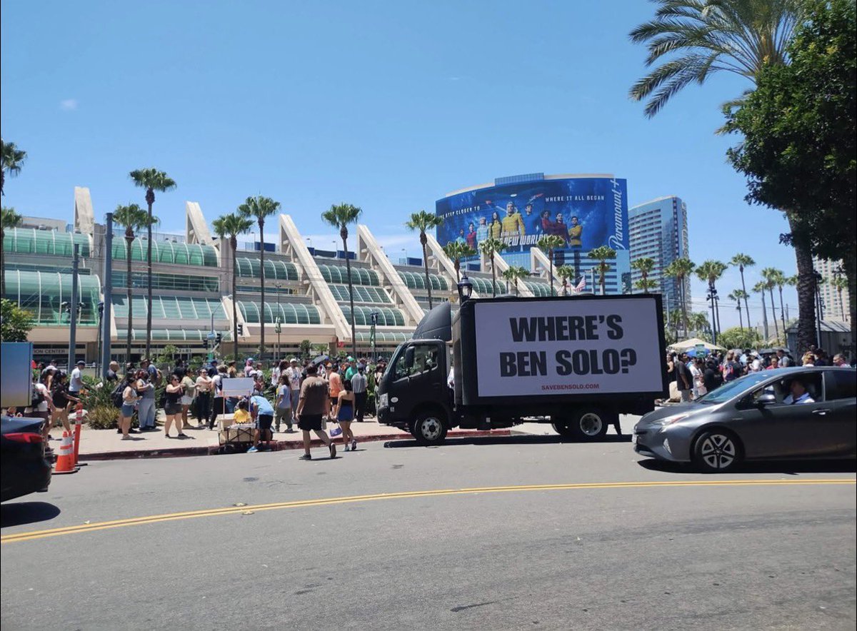 TheHuntForBen's tweet photo. THFBS took to the streets again for San Diego Comic Con @Comic_Con! We won’t stop til Ben Solo returns! #SanDiegoComicCon #SDCC #TheHuntForBenSolo #SaveBenSolo #StarWars https://t.co/5EZ3VQPbTM