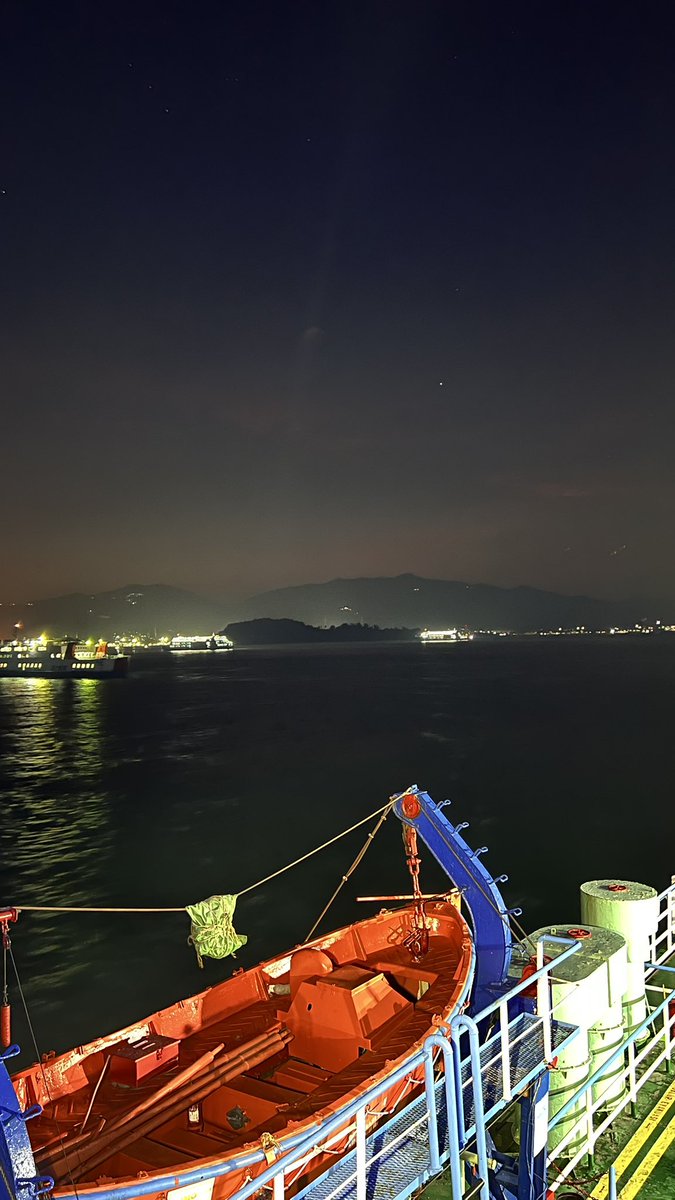 katter666's tweet photo. And when the war that is over, I’ll promise to wear my best clothes, and then run to your house. Luxury Ship nya kapan kapan Ce @Michie_JKT48

 #whenthewarisover #sealife #celticpunk #tctt https://t.co/DQJ9Ssolip