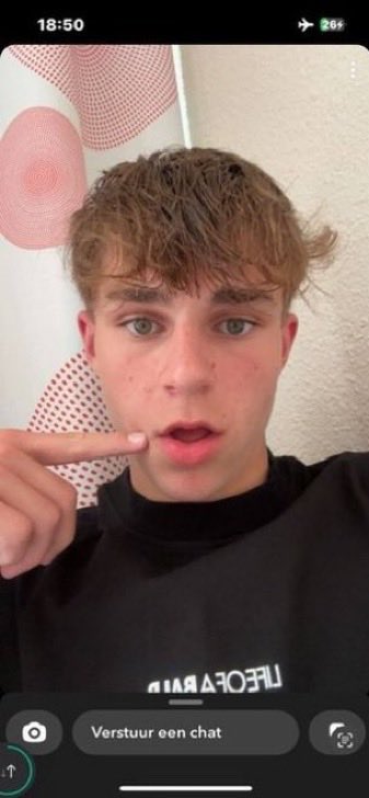 Tommydtah's tweet photo. for f!les, channels &amp; Hmu to bqit that crush of yours
F1 racer 
Kai rillaerts 🥵

https://t.co/ID5imzB152 https://t.co/Ggwa0fub60