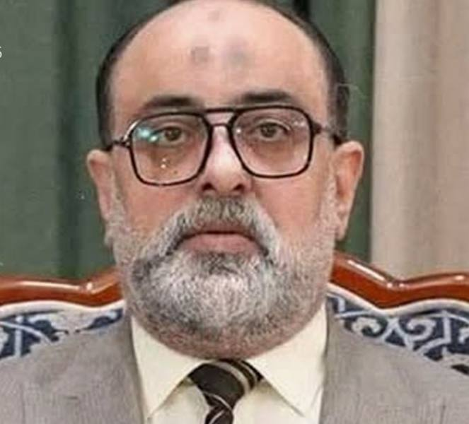 AyehHashem's tweet photo. قوة أمنية برفقة هيئة النزاهة تعتقل عضو مجلس محافظة صلاح الدين كامل عباس بقضايا فساد مالي https://t.co/QjQC0Gn0lp