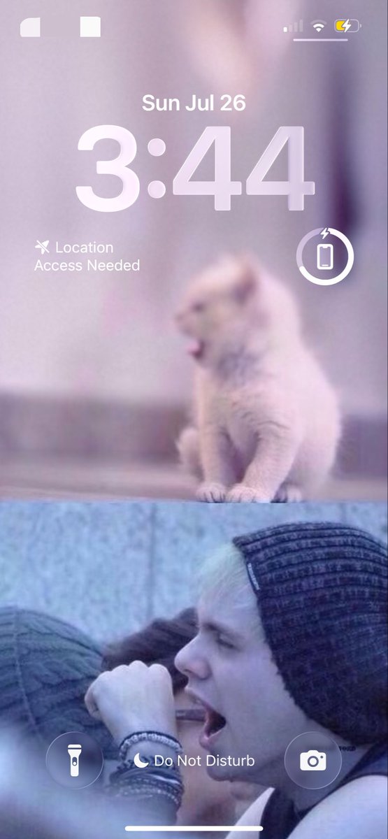 alattewrong's tweet photo. hello 

♨︎ lockscreen
♨︎ homescreen
♨︎ pinterest
♨︎ last song https://t.co/bbY8ieUCst