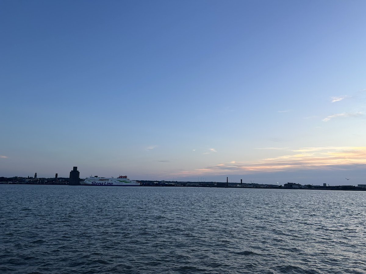 amaisugar10's tweet photo. さよなら湖水地方、Hello Liverpool! https://t.co/xoTfDsB37j