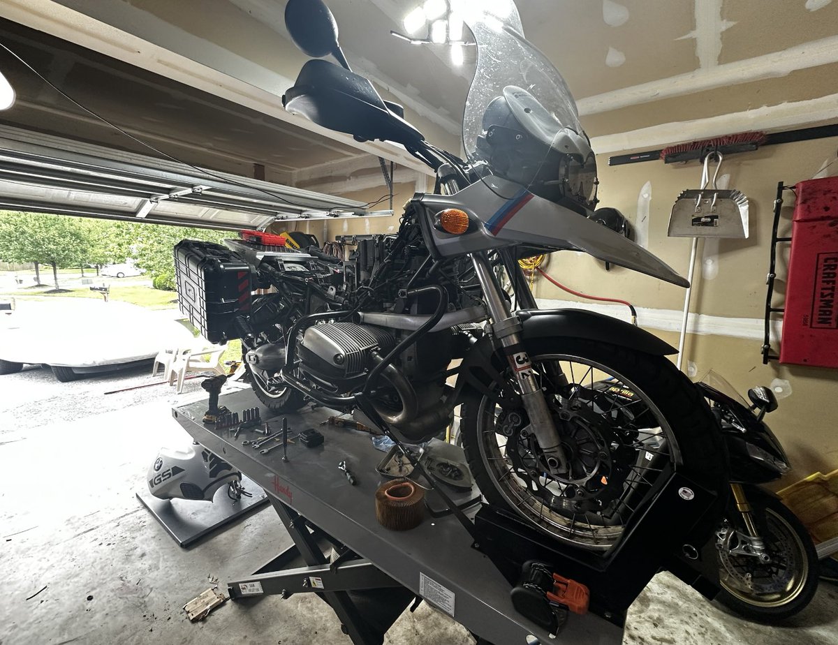 joeydanna's tweet photo. i know whats wrong with it. aint got no gas innit. https://t.co/Gs8NQpuQkm