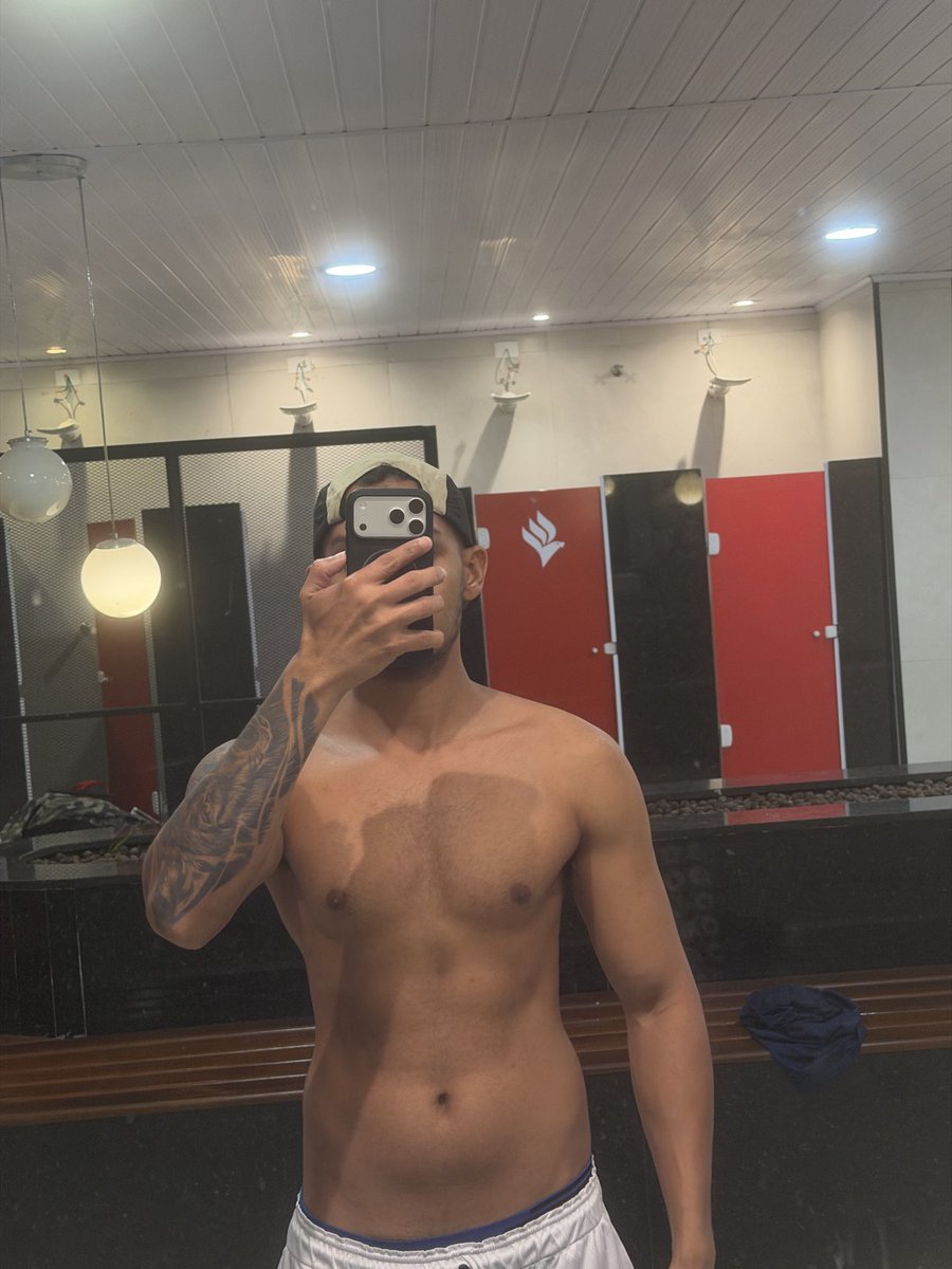quefaseboy's tweet photo. Domingo de treino fofo 😎 https://t.co/OuzzEWBU4n