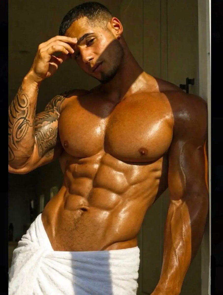 AmenEverytime's tweet photo. Jordan Torres for #TowelTuesday✨ #JordanTorres
@itsofficialjt https://t.co/ibXOJyQX9b
