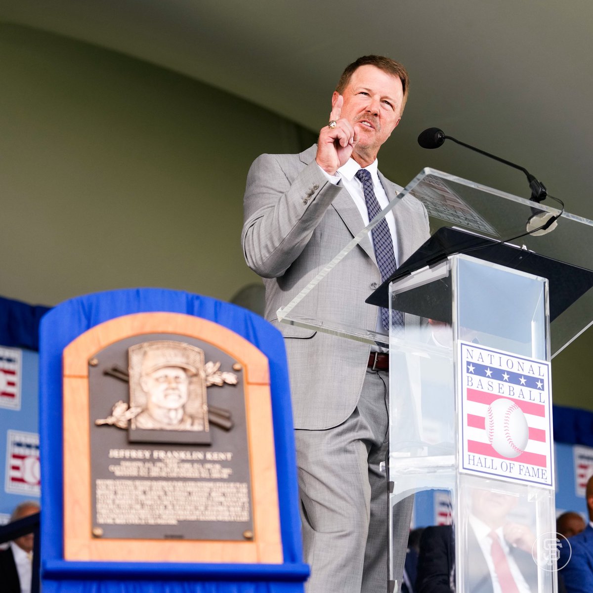 SFGiants's tweet photo. Jeff Kent is officially a Hall of Famer! https://t.co/68S4h1y9ak