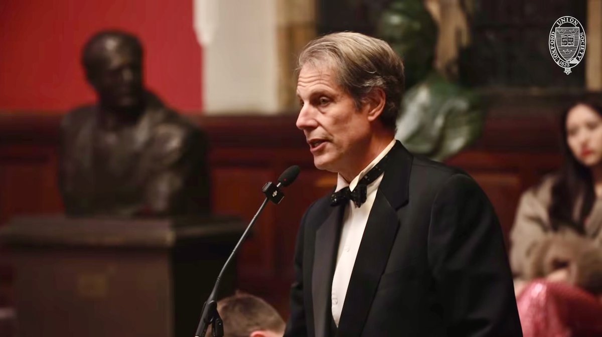 Hugh_Pope's tweet photo. My speech at the Oxford Union against regretting the end of the Ottoman Empire. (We won!) I argued:

🇹🇷 Modern #Turkey has moved on 

💘Let's stop romanticising the past

🇬🇧 A club so close to Britain's elite, which repeatedly attacked the Ottomans, can't wish for their return https://t.co/Vyzq3tNvYA