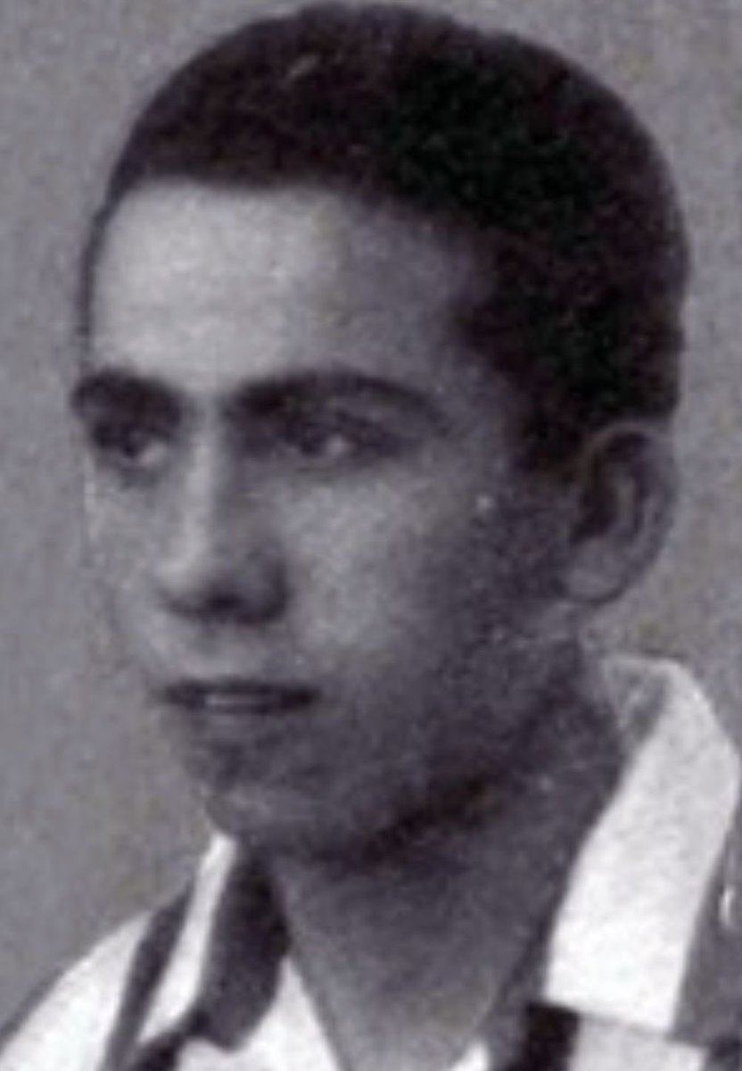 RBetisEXJ's tweet photo. Hoy recordamos a José Bohórquez Salado (26/07/1922, Sevilla), delantero del Real Betis que dejó su sello en la historia verdiblanca en los años cuarenta.

Su nombre forma parte del legado de los veteranos que construyeron el camino del club.

#realbetis #haciendobeticismo https://t.co/XPU4asegB9