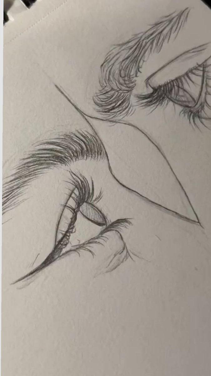 itsmyNeesa's tweet photo. L'art nous permet d'exprimer des sentiments que l'on ne peut dire à voix haute..❣️🎨
#rpg #rpgofmonaco #rpginsta https://t.co/0LWzGTEspF