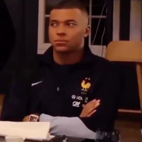 𝘽𝙚𝙡 🍰 tweet media