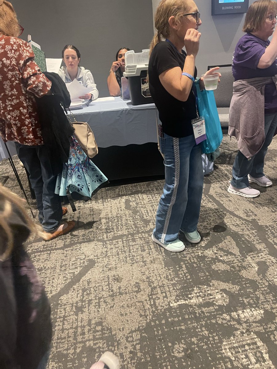 lyydds10's tweet photo. @UNC_Health_Care @UNC_SOM Thanks for coming out this weekend to the TSSUS National Conference! Great talks by https://t.co/lOAO1BTo0M and Dr.Hess on endocrinology health!! https://t.co/l7uOLJb09i
