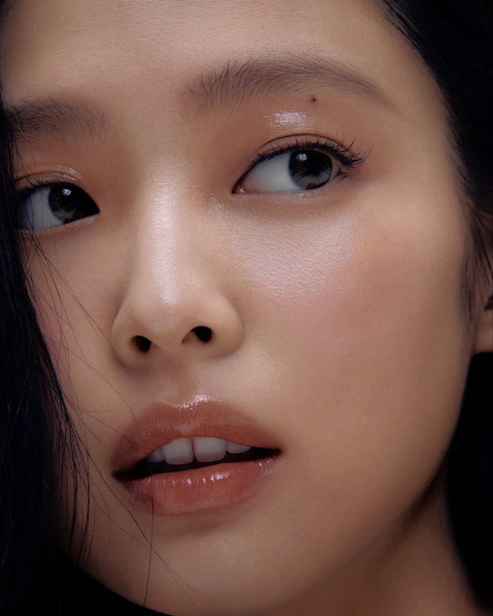 Jemnie's tweet photo. hera beauty: clean girl aesthetic, served fresh. https://t.co/CNvz9zotme