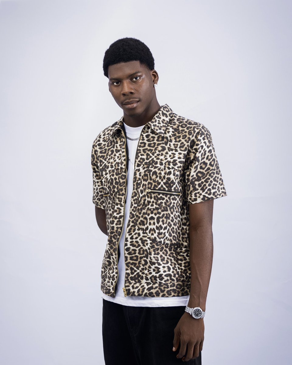 tres_vs's tweet photo. We just launched!!
Introducing the first 3 pieces from the Panthera eclipse collection 
Frame 1: faux fur drip
Frame 2: leopard drip shirt
Frame 3: brushed plaid jacket https://t.co/4g3QCamJCK