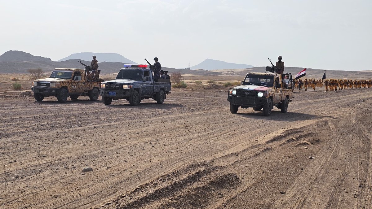 Help_Marib's tweet photo. المركز التدريبي العام  للشرطة بمأرب ينفذ مسيرًا عسكريًا لمنتسبي الدورة الثالثه صاعقة https://t.co/QYMF8OeJZd