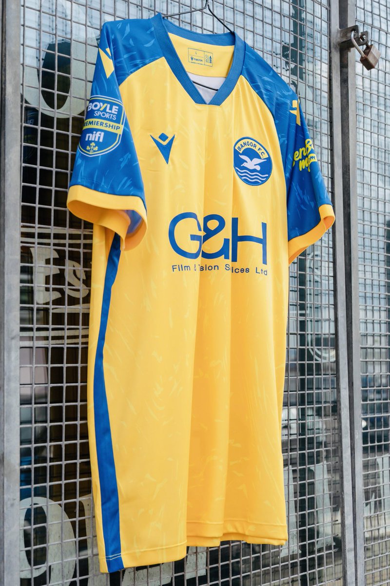 bangorfc's tweet photo. 👀 Go on then, one last look tonight. 

See you tomorrow for more. 

Don’t forget, buy your home shirt tomorrow night at Clandeboye Park between 7-8pm

🟨🟦 https://t.co/19eP1tXgMI