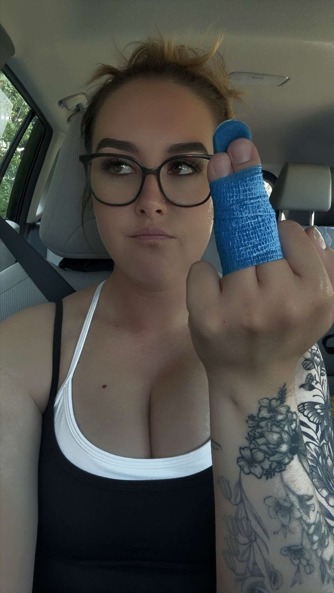 BLilith3921's tweet photo. It’s funny how my account still say $0 you guys are pathetic https://t.co/5cLOBt8BXw