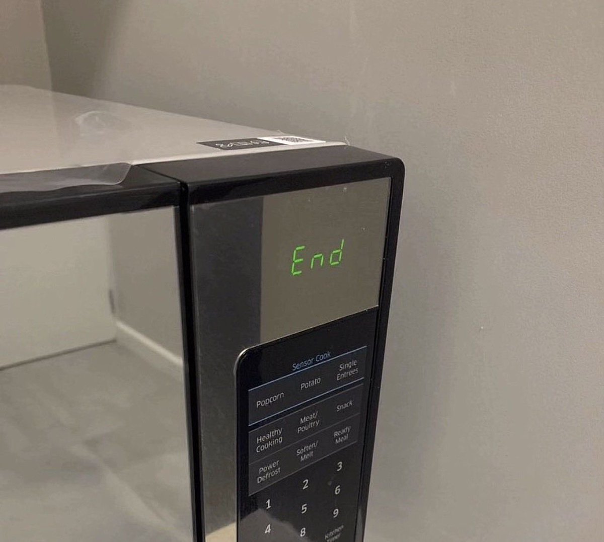 woniwishes's tweet photo. i called bts ugly and my microwave responded 😭 https://t.co/lHZbdeYwfO