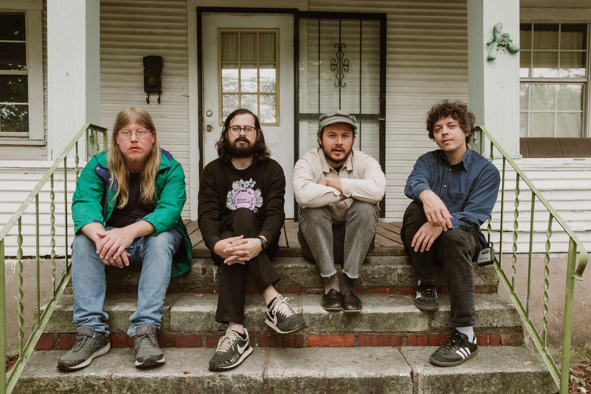 WRIR973fm's tweet photo. Thursday 7/30 @ 6-8 am, The Thursday Breakfast Blend w/ Galaxy Girl will give away tickets to Holy Wave 8/2 at Richmond Music Hall (photo by James Oswald) #RVAradio #RVAlivemusic #RVA https://t.co/9zP8NlIMBG