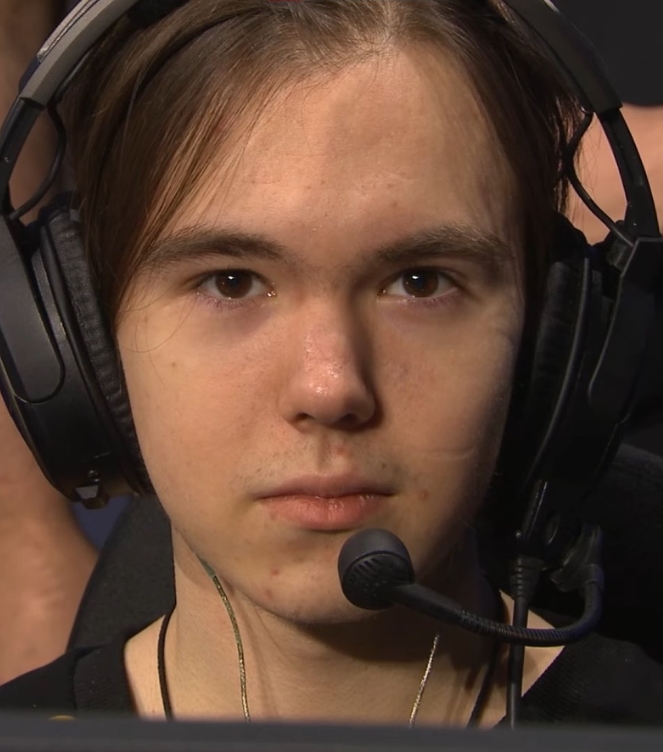 Ozzny_CS2's tweet photo. donk just had his highest rated map ever against 100 Thieves on Dust 2 🥶 https://t.co/VH1UNsZvEI