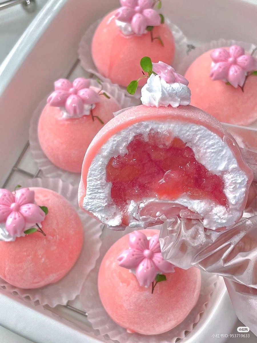 insperarise's tweet photo. cherry blossom mochi 🌸 https://t.co/cUc4NSXyX2