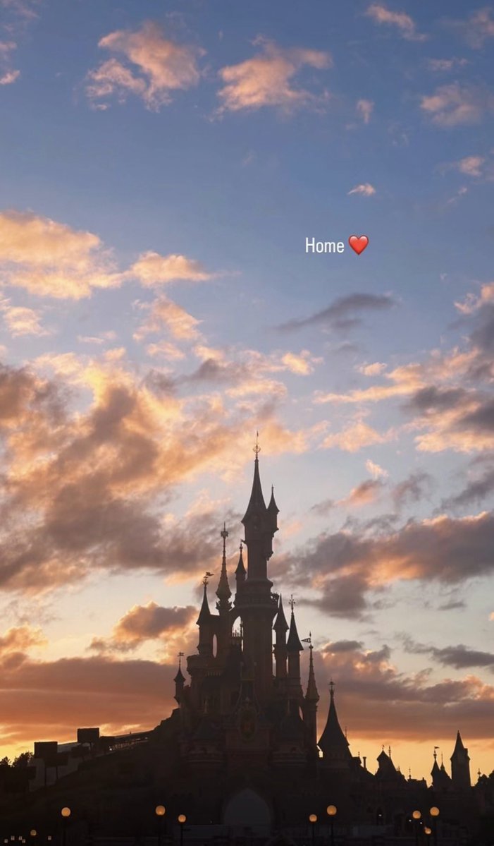 Pauline à Disney 🏰 tweet media
