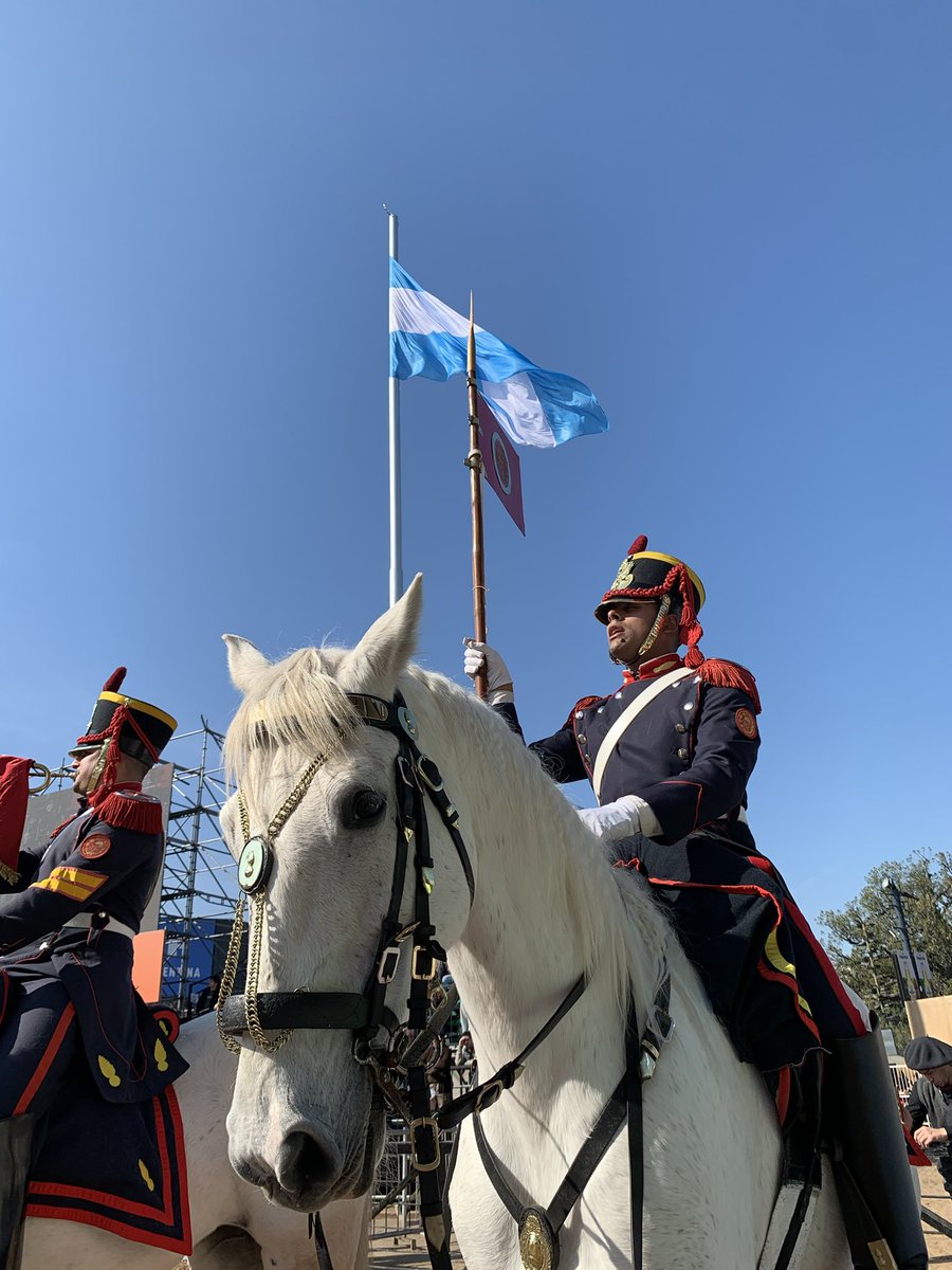 Granaderosarg's tweet photo. El Regimiento participó de la inauguración Presencial en la rural de Palermo 🐴🇦🇷

 #Granaderos  #SomosPatria #HerederosDelLibertador #UnRegimientoConHistoria #SomosHistoriaViva https://t.co/zvZ9VNvGka
