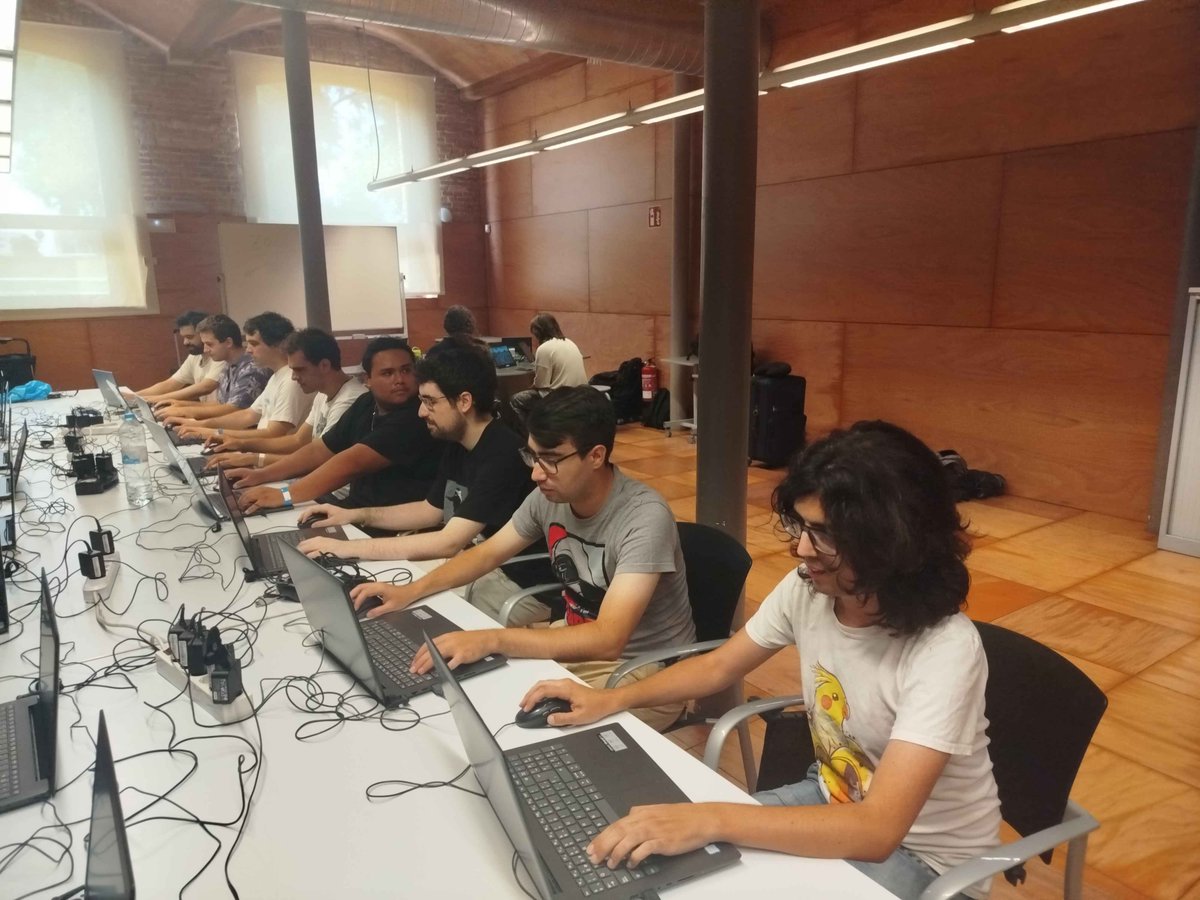 THEDRDVD's tweet photo. Desde un punto de vista totalmente imparcial, este Citifest 2026 me ha parecido muy guay.

Se me ha ido totalmente la castaña y he hecho LAN de Half-Life, Kirby Air Riders, y Mario Kart Double Dash 😇

Espero que mis fumadas hayan sido bien recibidas :3 https://t.co/2sV9Szy1ga