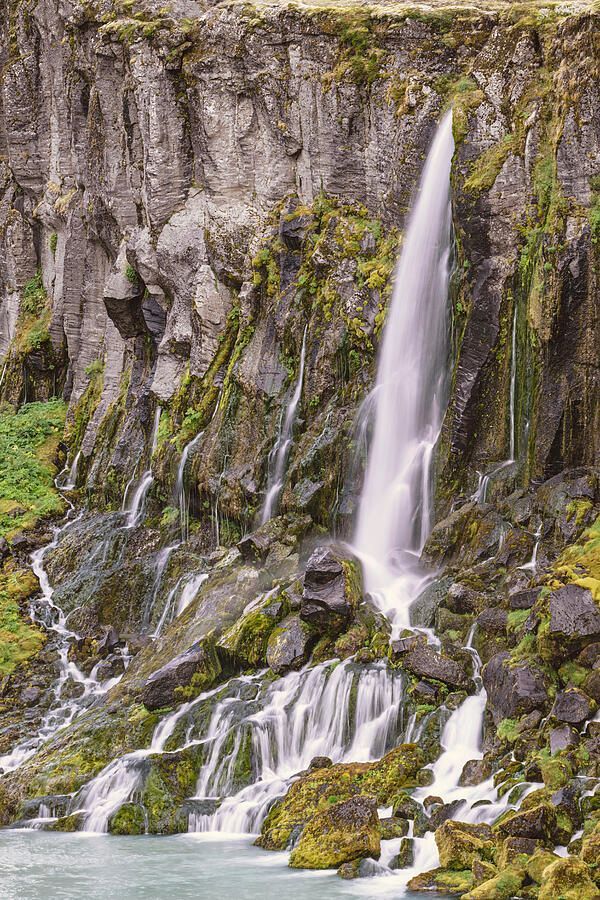 joancarroll's tweet photo. Sigoldugljufur Iceland Waterfall 2! https://t.co/S4rvwuT2o3 #waterfall #iceland #sigoldugljuruf #cliff #landscape #river #rocky #moss #vegetation #cascade #cascading #flowing #buyart #wallart #artforsale #artstore #wallartforsale #giftideas @joancarroll https://t.co/rhjSMxTEZj
