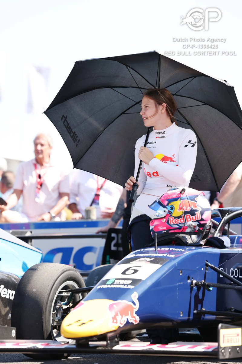BaseballBaettig's tweet photo. Another strong weekend from Chiara, adding nine more points to her tally this season. 

Despite marginally missing out on reverse grid pole (by 0.073s), she continued to show her pace in the races, climbing 6 positions in Race 2 for P8 and 4 positions in Race 3 for P9. https://t.co/bnzk7BVtzO