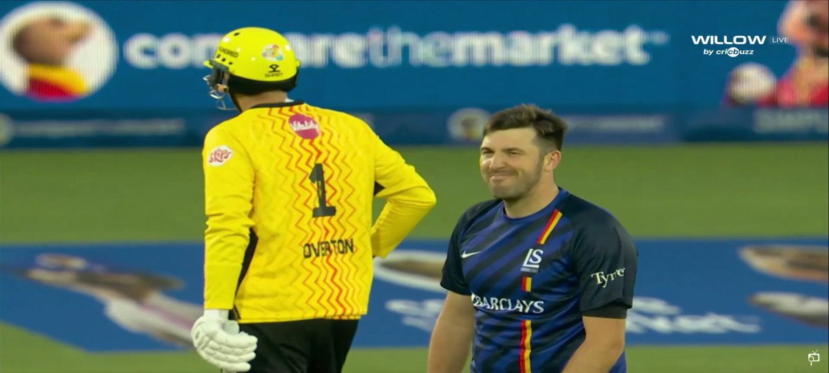pratyush_no7's tweet photo. What a game. What a finish. 🤯

10 runs were needed in last 5 balls. Craig Overton was facing his brother Jamie Overton. 

Craig in the first 3 calls — 6, 2, 2 

Big bro defeated his lil bro.  💥 https://t.co/OmCFRmUmFv
