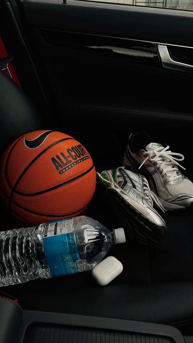 Mehran6523471's tweet photo. 🚨 ATHLETES — LAST CHANCE 🚨

🏀 A D2 basketball program is actively looking for high-IQ guards &amp; elite shooters.

⚠️ Only 2–3 roster spots remain. Once they’re filled, the opportunity is gone.

DROP YOUR FILM AND DM NOW before it’s too late. 🔥 https://t.co/VtEVia3cbp