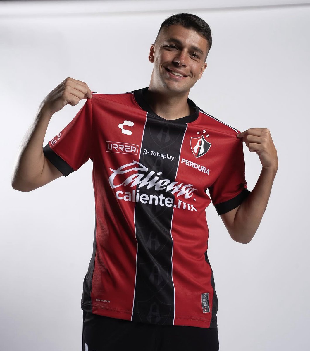 axel_tello09's tweet photo. Nicolás Dubersarsky : El Club de LMS no puede dar a préstamo al club que lo compró porque le debe una cuota . 

Mateo García : El año pasado fue buscado por el club que tenía que pagar mucha plata por un jugador que jugó 6 partidos en todo el año . 

Por esos motivos no volvieron https://t.co/cW1lxQFPSi