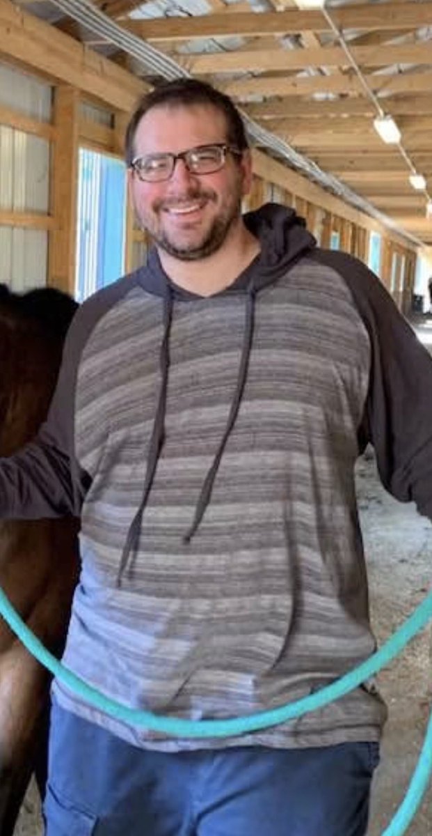 coltonmm's tweet photo. @DougieSal I guess when you look like this, all you have to do all day is make posts like this….. eeeeeyuck https://t.co/M5sCZy0jek