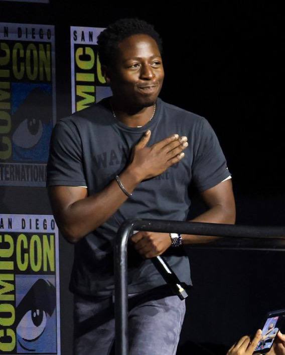PolyokeyHenry's tweet photo. Tears on the SDCC stage. David Jonsson is officially our new Black Panther as T’Challa’s son. Emotional hugs with Wakanda cast signal the torch has been passed. A new era for Wakanda is finally here.
#BlackPanther3 #Marvel https://t.co/Iu34mdo9Z5