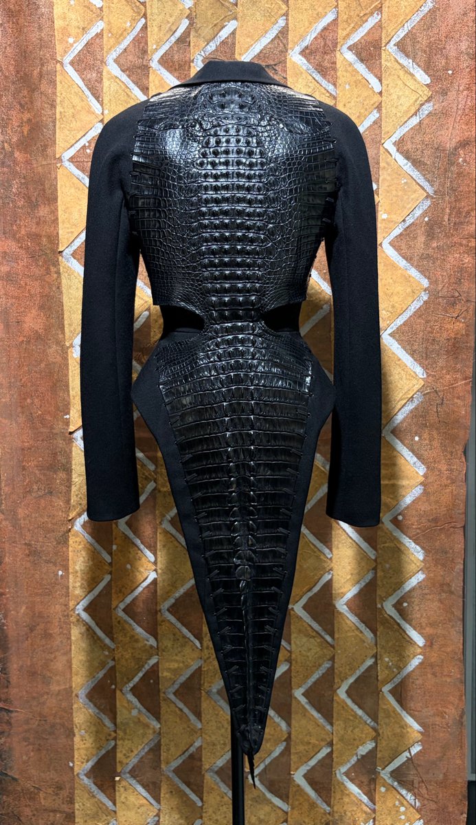 mugIerette's tweet photo. beautiful Alaïa pieces I saw at the exhibition today https://t.co/8HDs5evGYw