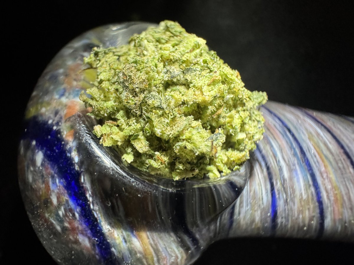 Ps_Yo_Wey_69's tweet photo. And, men also like flowers 🌱

Strain: Apple Fritter https://t.co/dGmJzzhFjJ