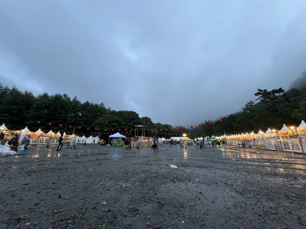 gudaskey's tweet photo. フジロック朝まで踊って終了

(((・∀・)タッキューすごい https://t.co/8QkuhSqnfH