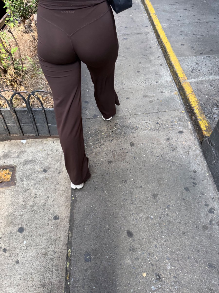 ninalvr8's tweet photo. consensual o.c #candid #ass https://t.co/MG374vgXRN