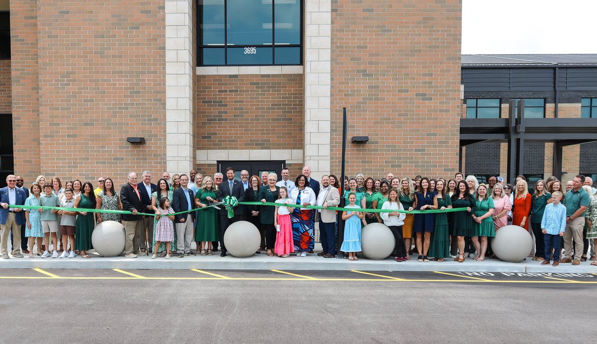 rucoschools's tweet photo. Poplar Hill Middle School officially opened its doors! ✂️

Hundreds of members of the community gathered today to celebrate the grand opening of Poplar Hill Middle School.

This nearly $60 million, 169,000 square foot building will become the 53rd Rutherford County school when it opens in August.

Read more about Poplar Hill Middle here: https://t.co/d9EYl08x0I

@PHMS_Bobcats