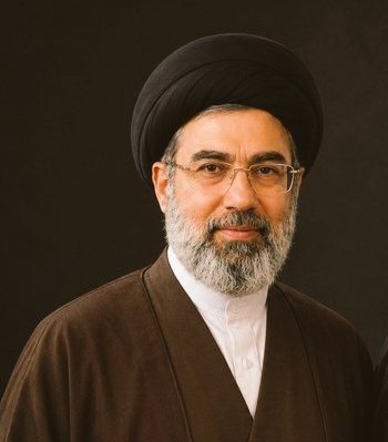 RAHA_razag's tweet photo. من هرچه رهبرم بگه لبیک می گویم 🫡

#لبيک_يا_خامنه_ای‌ https://t.co/Tq76wzTpZn