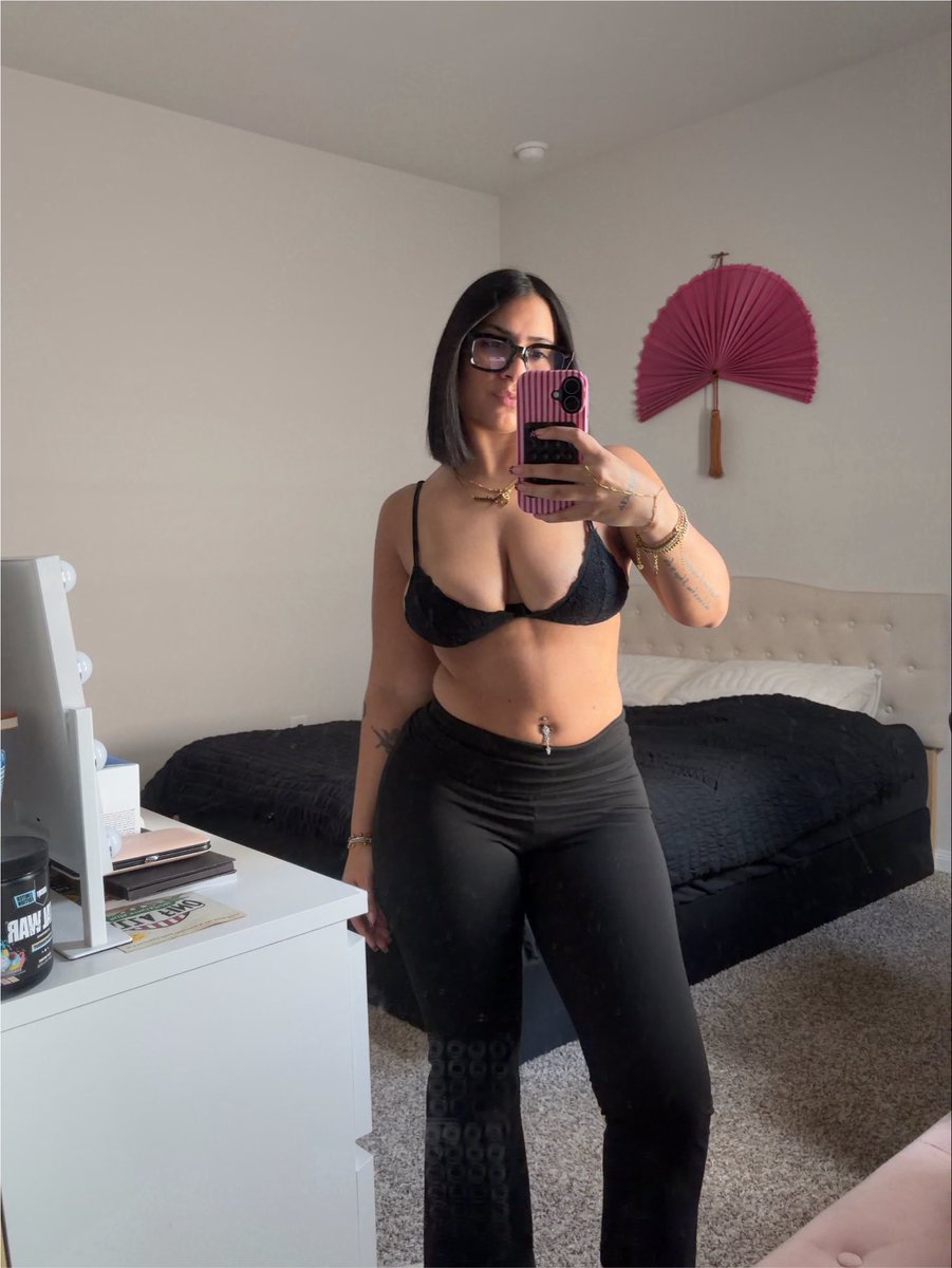 STEPHANIE VALENTINA tweet media
