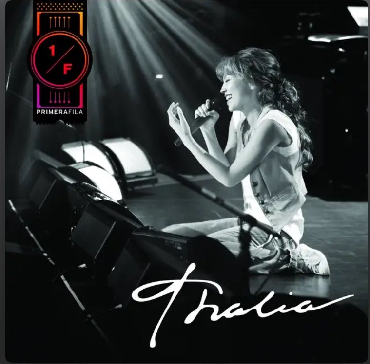 GabrielSottero's tweet photo. No olvidar cuando @thalia, barrió y trapeó no solo a Paulina, sino a todas con esta chulada de disco, 1a Fila 😌😘 https://t.co/0GVA0jYavs