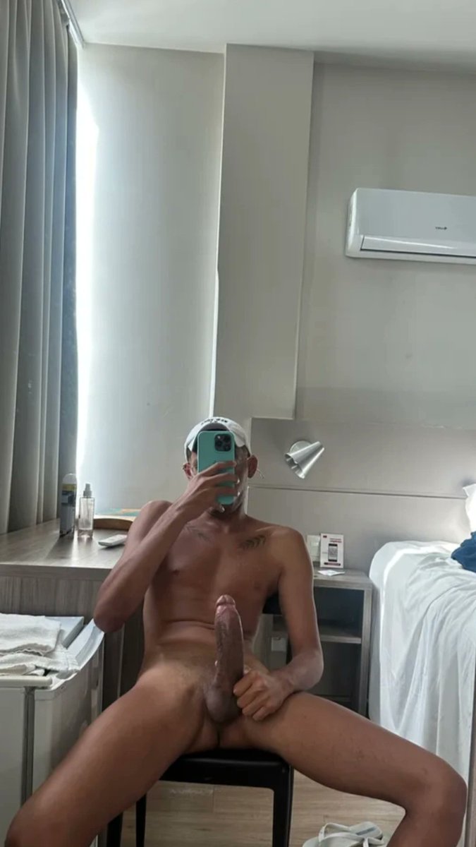 Marques23cm's tweet photo. Vem senta na minha pica?👿 https://t.co/EEUSt5lfPk