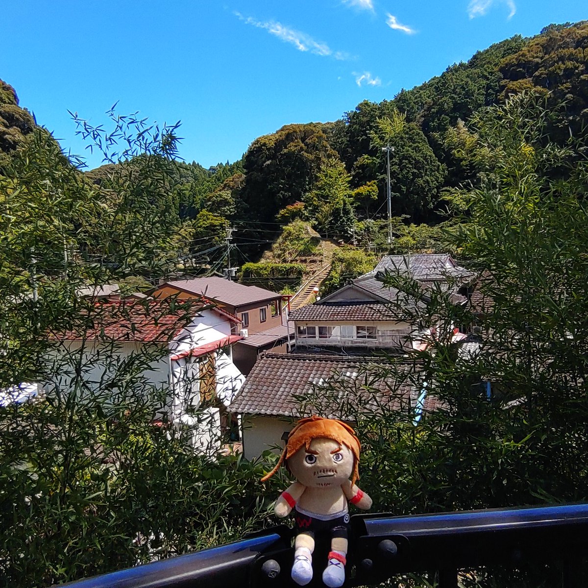 sakosin's tweet photo. いつものファミマよりおはようございます。
昨日は午後から時間が空いたので、ニュースレターのネタ漁りで薩摩川内市の高城温泉でJOGしてきました。
それは詳しく改めて辿るとして…
久しぶりに月間100kmが見えてきまえね。
それでは今日もよろしくお願い致します。

ドルと円の為替レートです

163.83-163.85

(7/25 5:50)

+0.52

(+0.31%)

国内の長期金利の指標となる新発10年物国債の利回りです

2.795

(7/24 18:00)

+0.025

米国の長期金利の指標である10年物国債利回りです

4.67860

(7/25 5:49)

-0.01810

米国の30年物国債利回りです

5.159

(7/24)

-0.007

＃高城温泉
＃あれInstagram10枚以上アップできるようになってるかな
                 https://t.co/8WEo8U7k3o