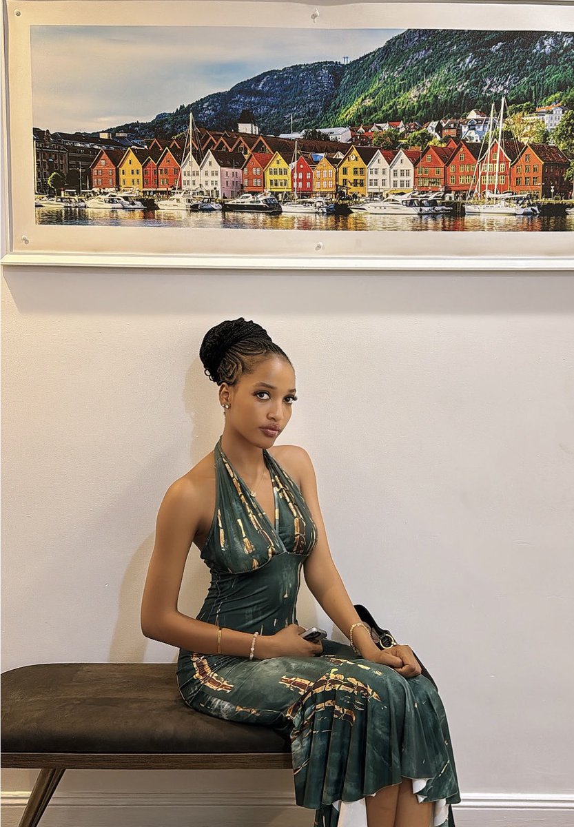 NiniGreyy's tweet photo. B L U T H O P I A 💙🦋

shes just a girl 

❤️🏝️❤️🏝️ #BBNS11 #Bbnaija https://t.co/oFn5Pp7xOL