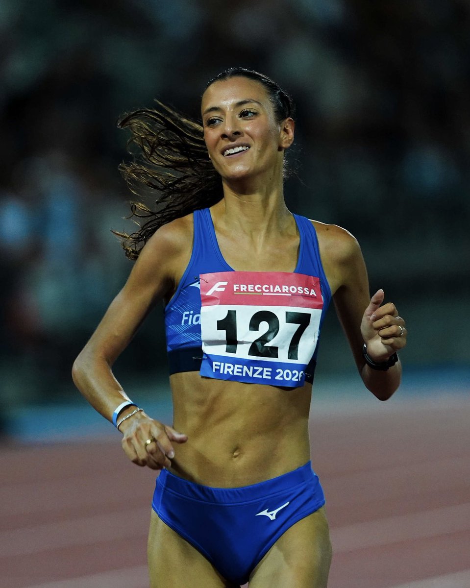 atleticaitalia's tweet photo. 🥇🥇 Nadia x2 #Assoluti2026

Missione compiuta per Nadia Battocletti: titolo italiano anche nei 1500 metri (4:17.29 in gara tattica) dopo i 5000 di ieri. Il boato del pubblico di Firenze!

Ph. Grana/FIDAL

#atleticaitaliana https://t.co/eOKZZZoFxV