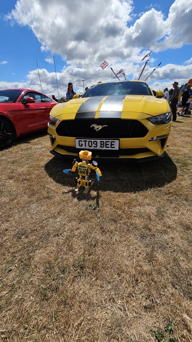 TW_Bristol's tweet photo. Spent the morning at Bristol American  classic car show #American #classiccars #keynsham #Bristol https://t.co/QH7xxsD9vY