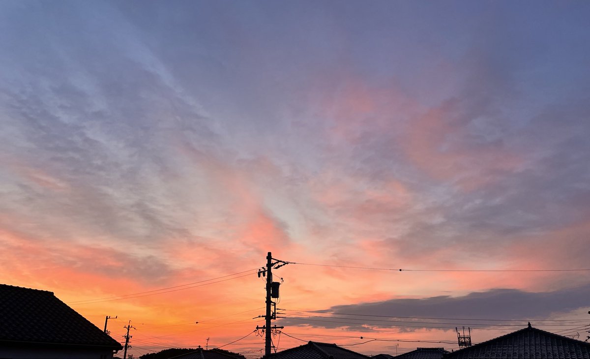 origindeiiyan's tweet photo. おはようございます☕️𓂃 𓈒𓏸

4時45分の空 https://t.co/zdkM9VzB4n